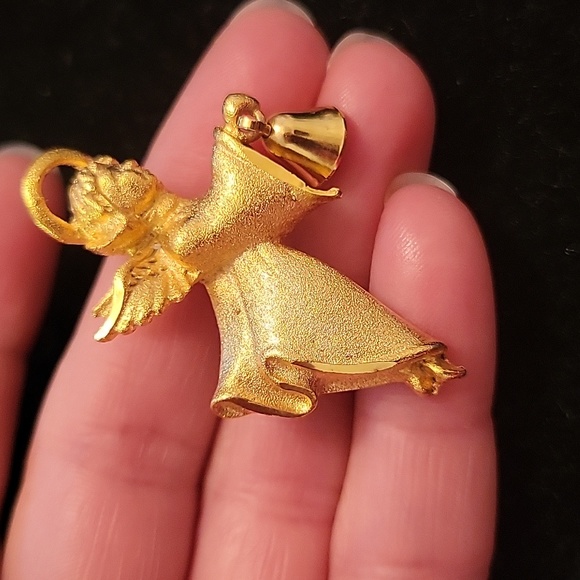 R ,R RobynRush Christmas Angle a bell brooch - Picture 2 of 4